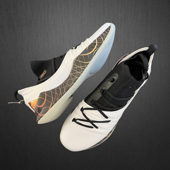 🖤 New🖤 UNDER ARMOUR UA Curry 5